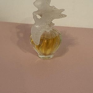 Vintage Nina Ricci L’Air du Temps Mini Perfume Bottle