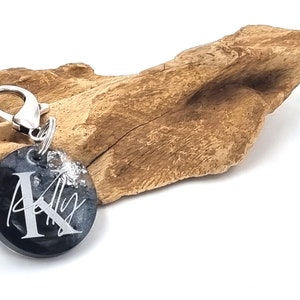 personalized dog tag made of resin, Pure &quot;black&quot; 25 mm