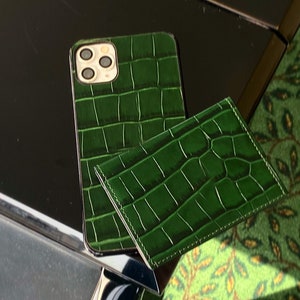 Funda de piel auténtica con relieve de cocodrilo para iPhone 16, 15 y 14, funda personalizada para iPhone 16 Pro Max, funda para iPhone, funda de regalo de lujo personalizada para iPhone