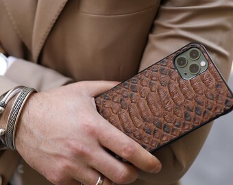 Capa de couro Python para iPhone: presente de luxo personalizado, moldura dourada/preta