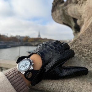Luxury Python Leather Driving Gloves: Designer Style image 2