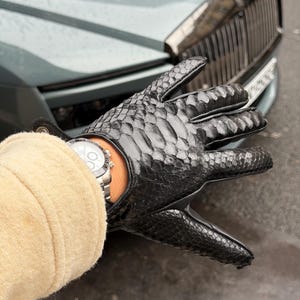 Luxury Python Leather Driving Gloves: Designer Style image 7