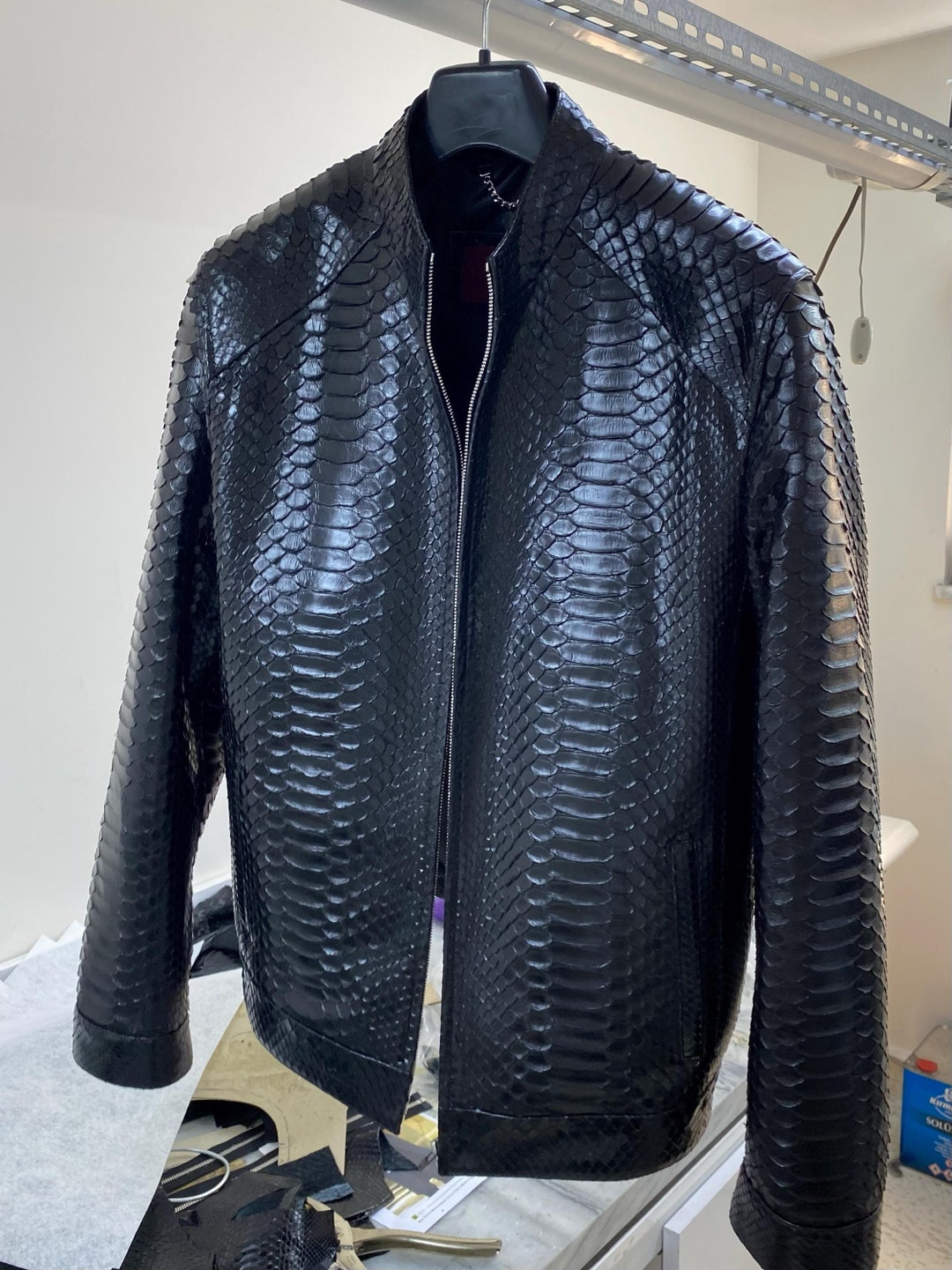 ジャケット・アウター 60's Switzer's Python Vinyl Car Coat 60s Mod Silver Vinyl Trench | S-M - Lucky Vintage