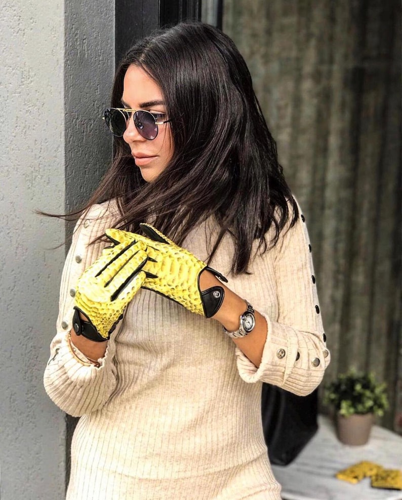 Luxury Python Leather Driving Gloves: Designer Style image 5