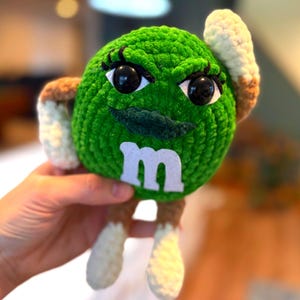 Grünes M & M Candy häkeln Plüschtier Muster |