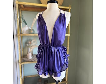 Vintage jaren 80-lingerie met paarse ruches teddy-nachtkleding