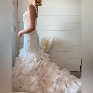 White by vera wang cheap organza and satin wedding dress