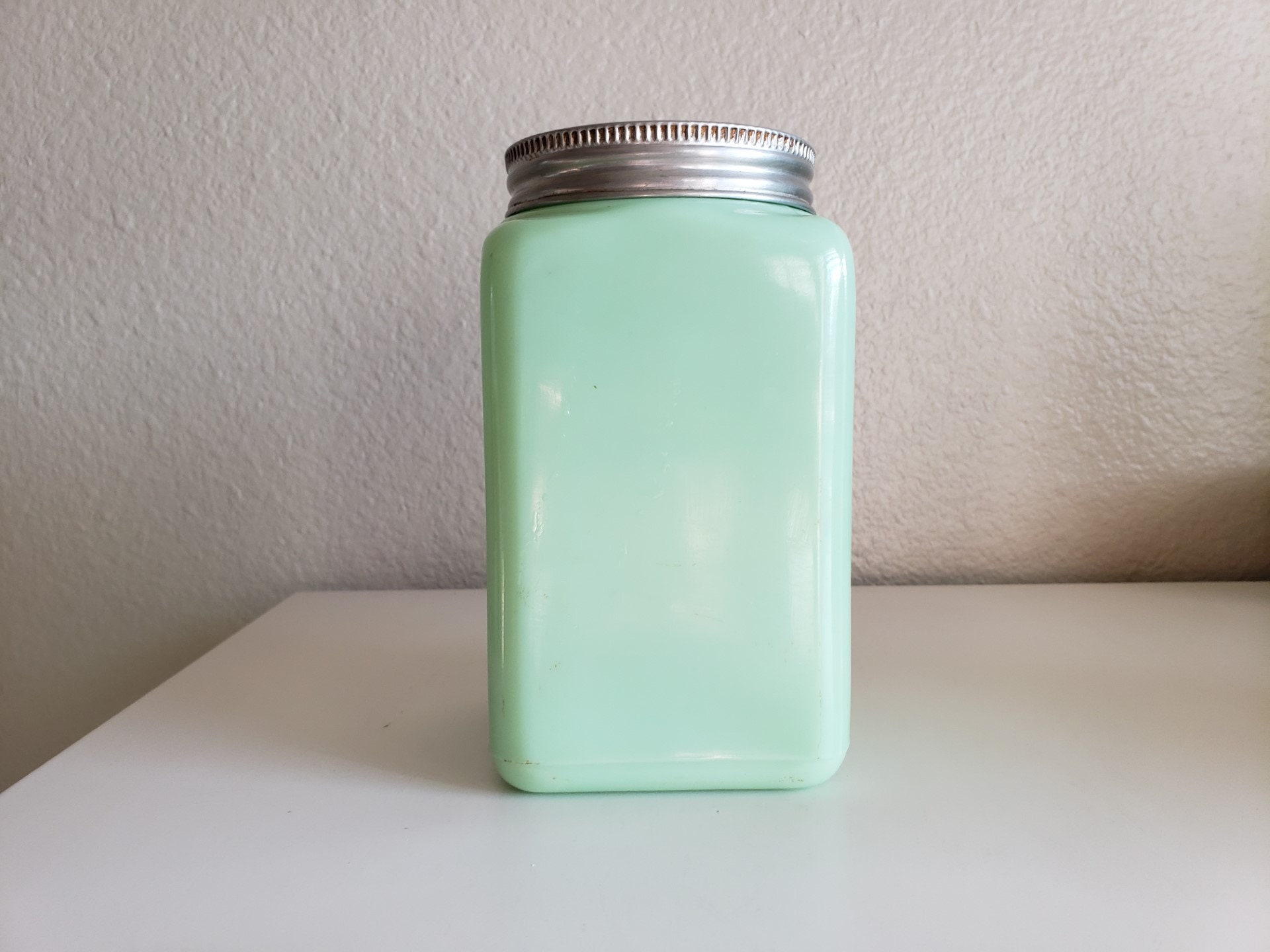 Vintage Mckee Jadeite Jadite Glass TEA Canister 28oz With Lid 6.5 Jade