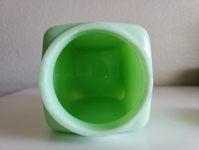 Vintage Mckee Jadeite Jadite Glass SUGAR Canister 28oz With Lid 6.5 Jadeite Uranium Green Glass