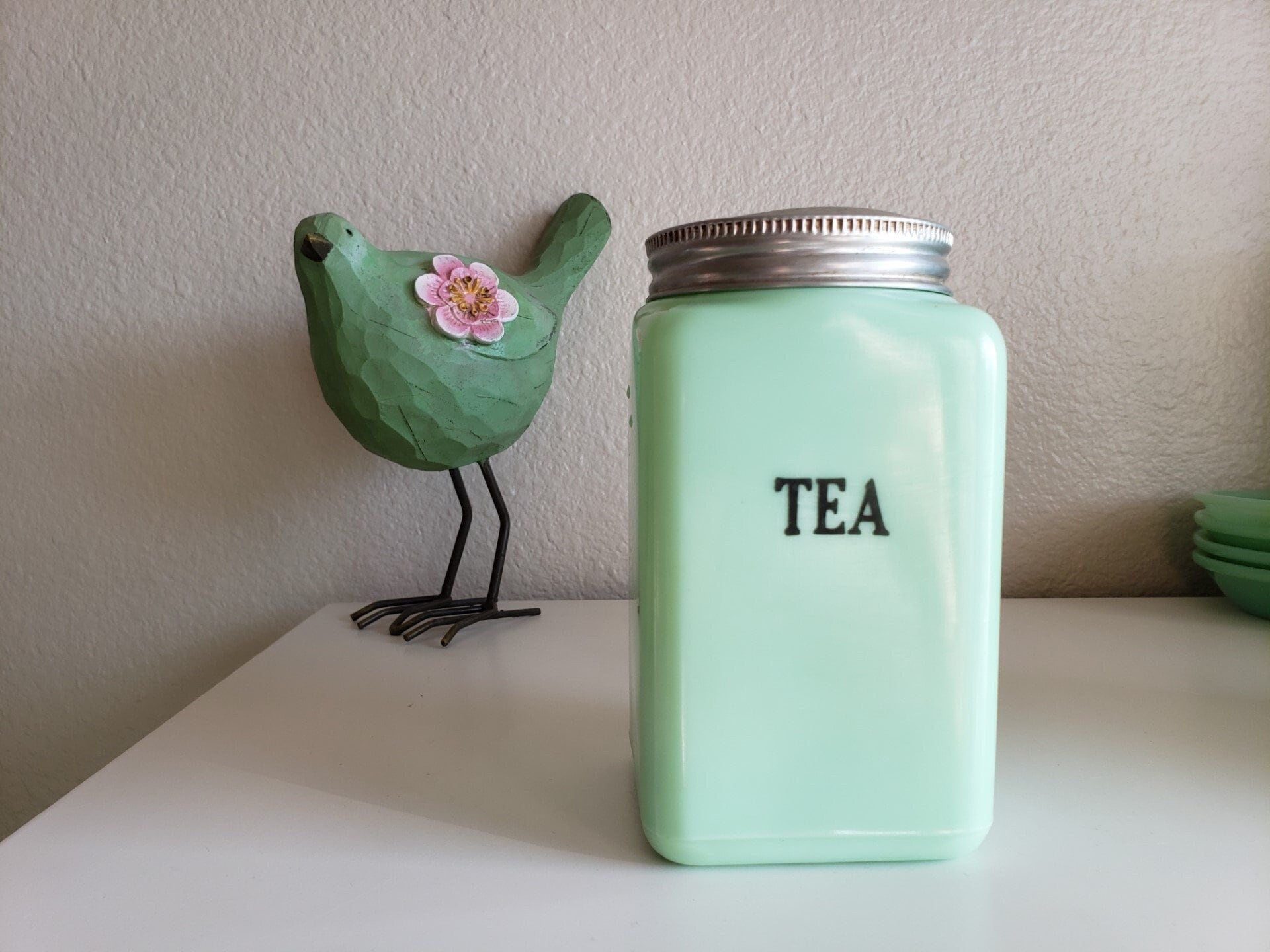 Vintage Mckee Jadeite Jadite Glass TEA Canister 28oz With Lid 6.5 Jade