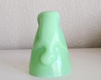 Bottoms Up Shot Glass McKee JADEITE JADITE PAT #77725 Green Glass Uranium Vintage