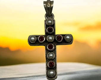 Pendentif croix de majordome en argent sterling et grenat, grenat et perle fabriqués en Inde 1,5 po.