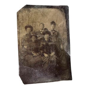 Antique 1800s Tintype Photograph Of Victorian Family Group Grandmother Children