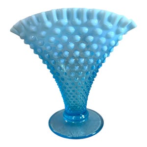 FENTON Blue Opalescent Hobnail Art Glass Fan Vase 7.5&quot; Ruffled Edge Vintage