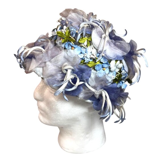 Vintage 1960s Blue & White Floral Hat Ecclectic Church  display picture 1