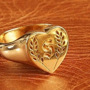 14K Gold Signet Ring for Women / Signet Initial Ring / Personalized Engraved Signet Ring / Handmade Signet Letter Ring / Monogram Ring