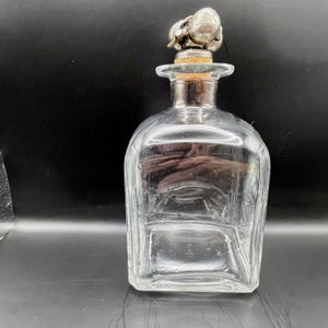 Glass spirits or liquor decanter with stopper (0.75 l). Germany. 1789
