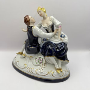 Vintage porcelain figurine ROYAL DUX. Czechoslovakia. 1530