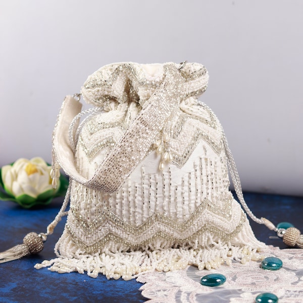 Sac potli perlé blanc Amaal avec poignée, sac seau, sac à main pour femme, vêtements ethniques indiens, cadeau de fête des mères, cadeau de mariage, sac pochette
