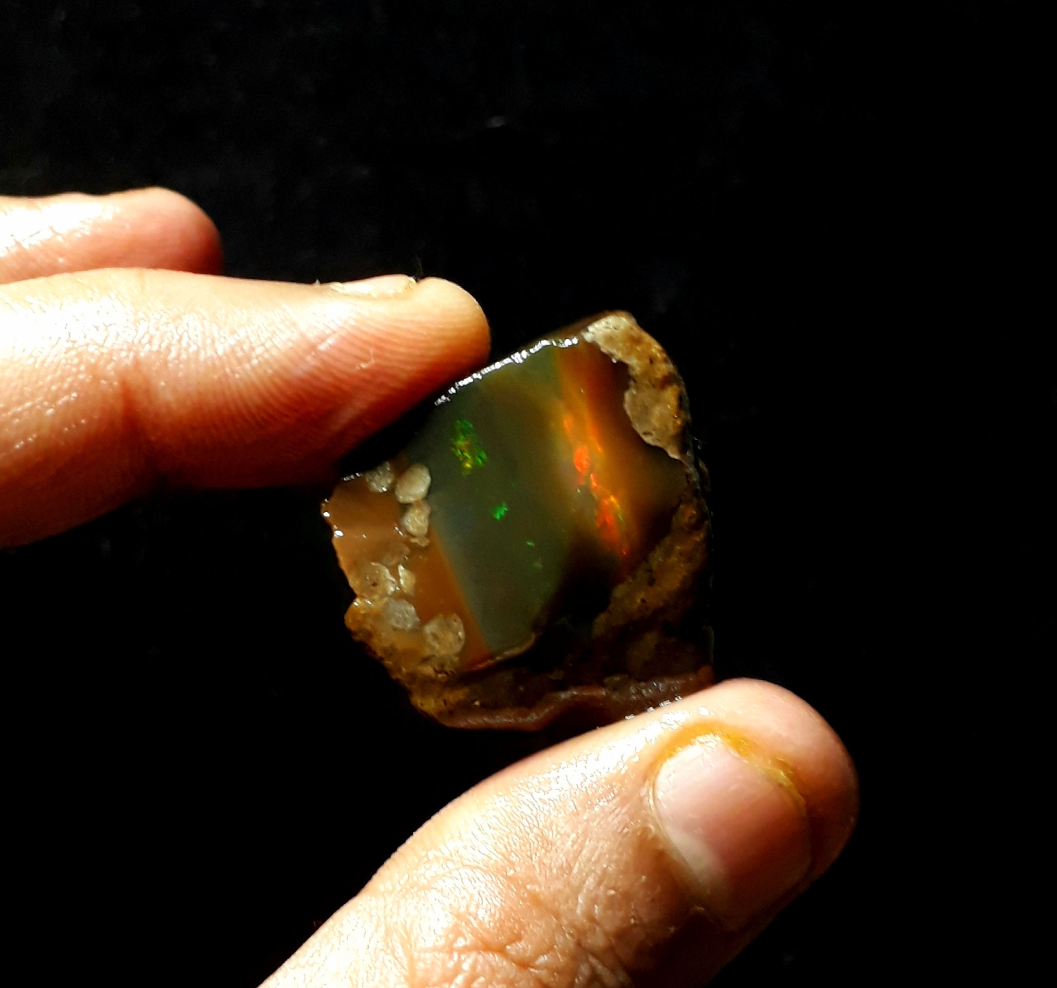 Raw Rough Ethiopian Opal Rough Size- 46x40x31mm Flashy Opal Weight- 265 Carat Loose Gemstones Welo Opal AAA Jewelry Making Rough.