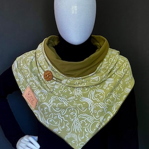 Wrap scarf,  Super soft wrapping scarf, Mothers day gift, Gift for her, Light weight  wrap scarf, Button scarf, Triangular scarf for women