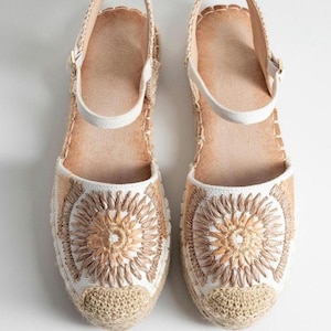 Alpargatas de tecido, sapatos de salto baixo, alpargatas de tiras, alpargatas de corda, cunhas de lona feitas à mão, alpargatas confortáveis para o dia a dia, bege