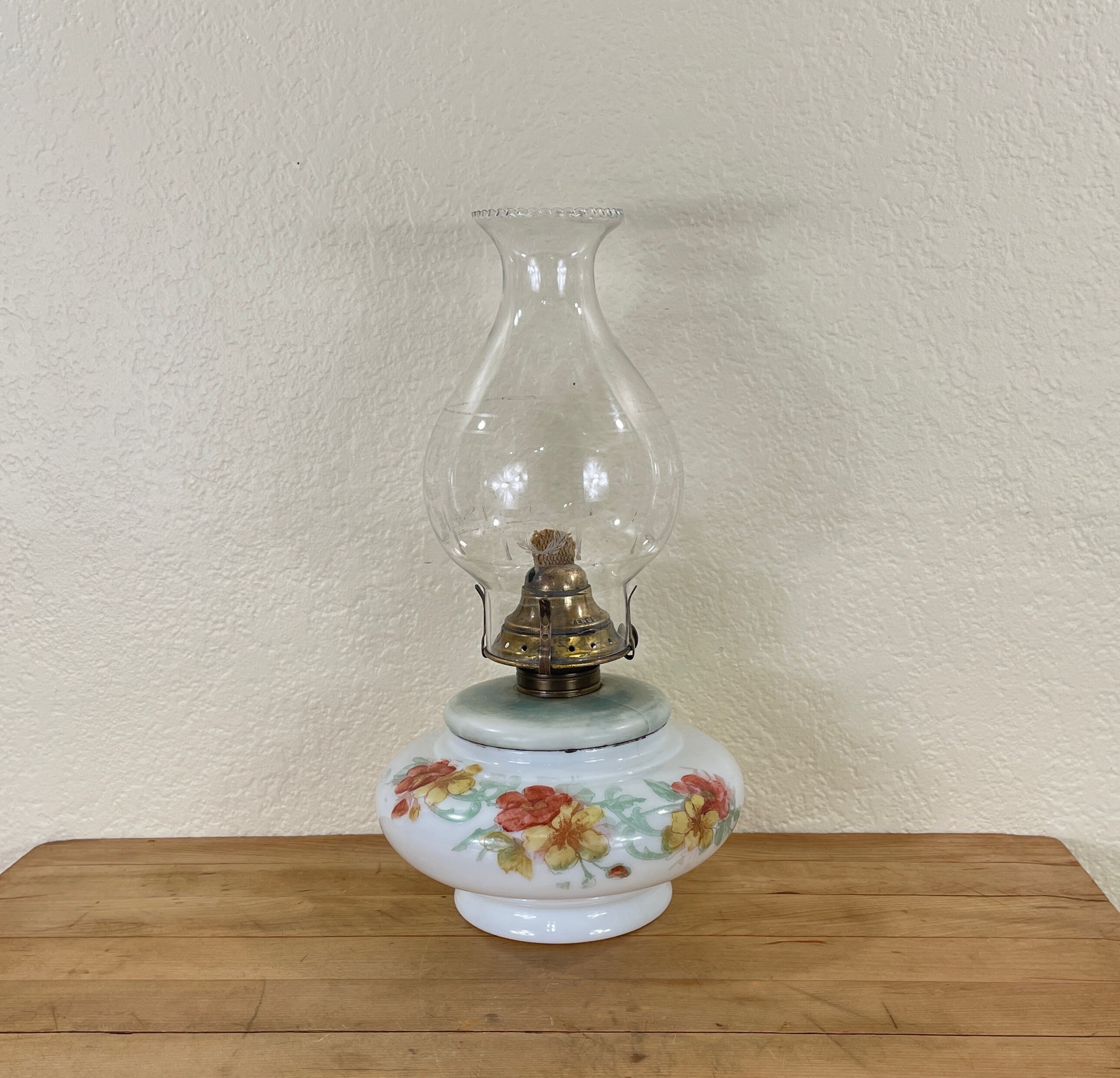 Venus 2024 oil lamp