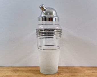 Cocktail Shaker Art Deco Style with Half Silver Tone Bands and Half Frosted, Complete with lid and Pour Spout Cap, Unknown Manufacturer