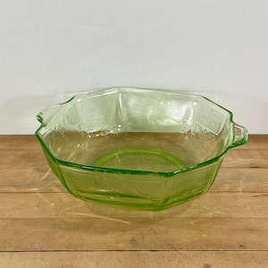 Anchor Hocking Green Princess Uranium Glass 9&quot; Octagonal Salad / Serving Bowl, Serving Dish