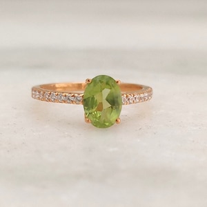 Natural Green Peridot Ring,  925 Sterling Silver Ring, August Birthstone Ring, Peridot Jewelry, Peridot Engagement Ring, Christmas Gift