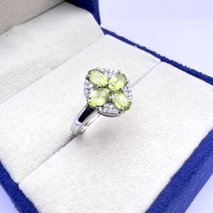 Natural Green Peridot Ring, 925 Sterling Silver Ring, August Birthstone Ring, Peridot Stacking Ring, Promise Engagement Ring for Women