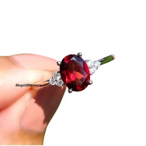 Natural Garnet Wedding Ring, 925 Sterling Silver Garnet Ring, January Birthstone Ring, Oval Garnet Ring, Valentine&#39;s Gift For Her Girlfriend