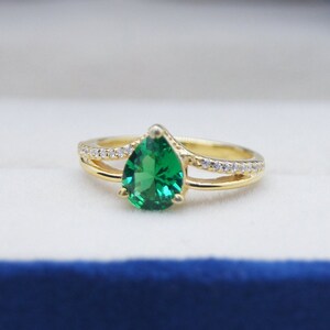 Emerald Wedding Ring, 14k Gold Emerald Ring, Pear Shape Emerald Ring, May Birthstone, Art Deco Ring, Vintage Emerald Ring, Ring For Women