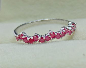 Natuurlijke robijnring, vintage robijnrode band, robijntrouwring, sierlijke robijnring, sterlingzilveren ring, ring juli Birthstone, bijpassende bandring