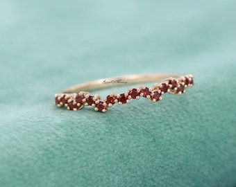 Natural Garnet Ring, Vintage Garnet Band, Garnet Wedding Band, Rose Gold Garnet Ring, Dainty Garnet Ring, January Birthstone Ring, Gift Her