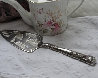 Mayell Made in England ornate zinc Cake Server