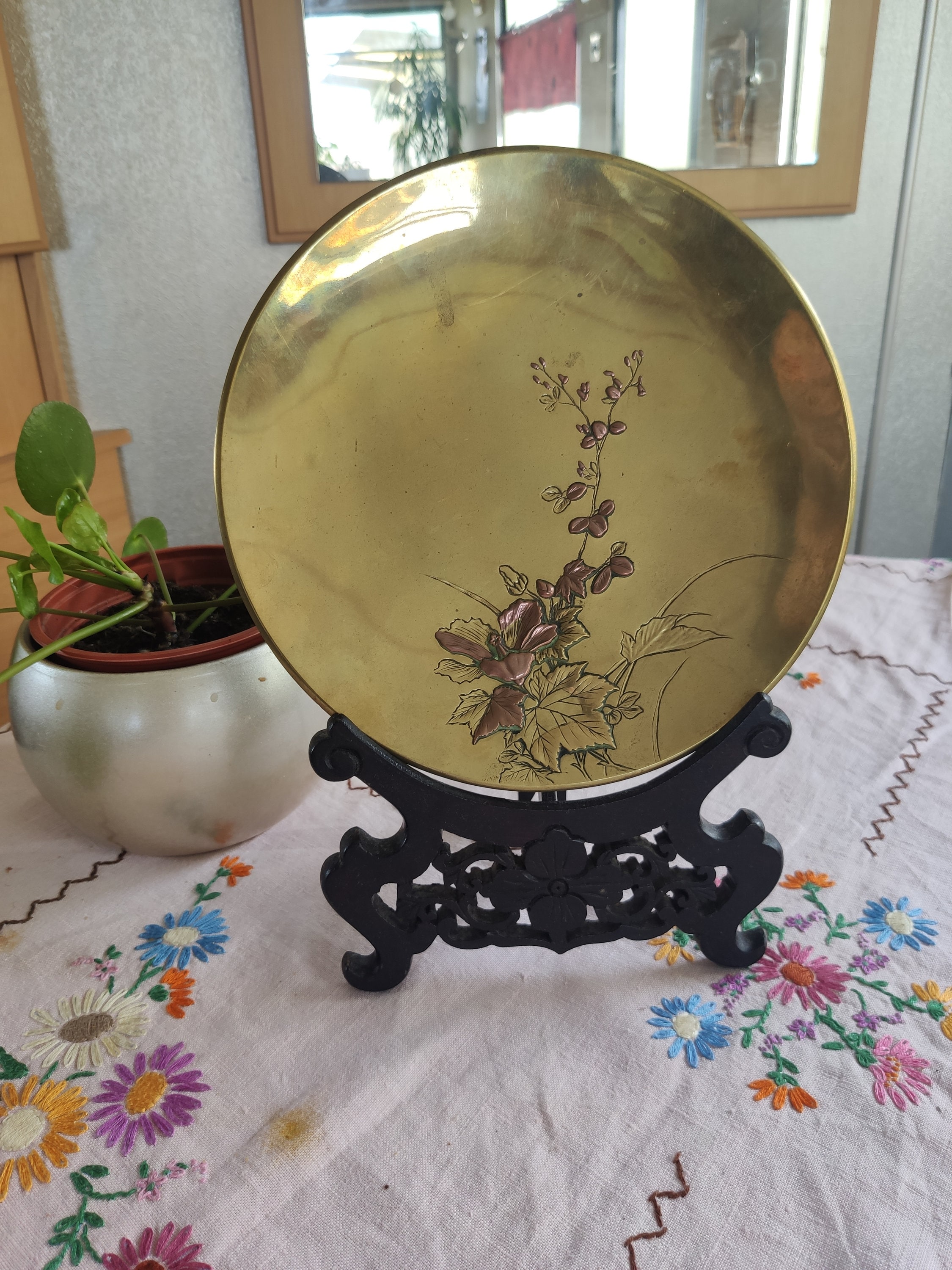 Japanische Meiji (1868-1912) Ladegerät aus gemischten Metallen aus der Nogawa-Werkstatt