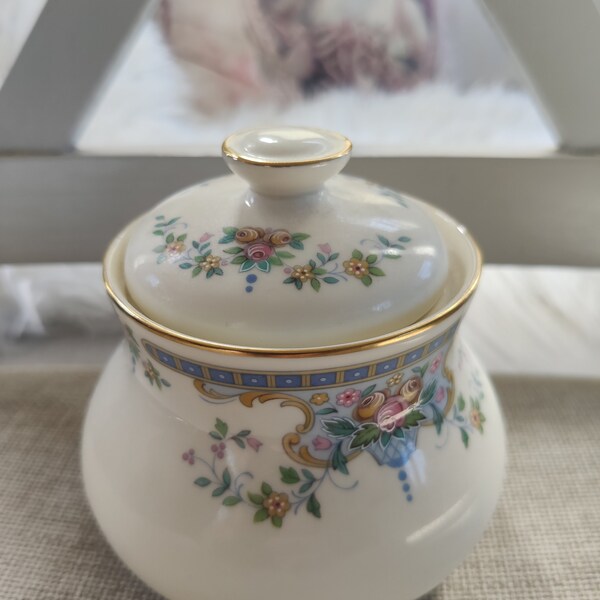 Royal Doulton The Romance Collection Juliet Sugar bowl vintage mid century