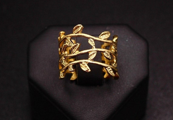 Gold Leaf Ring - Dainty Nature Jewelry