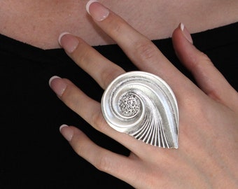 Moon Snail Silver/Gold Statement Ring - Sea Shell Jewelry - Ocean Bracelet - Summer Beach Jewelry