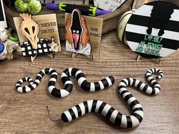 Beetlejuice Sandworms Iconic Halloween Tier Tray Decor for Tim Burton Fans Handcrafted Sandworms Perfect Gift for Strange and Unusal Lovers