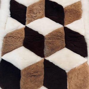 Genuine Peruvian Alpaca Fur Rug | Unique Handcrafted Alpaca Fur Rug from Peru | Authentic Peruvian Alpaca Fur | Peruvian Alpaca 35” x 24”