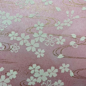 Origami - Yuzen Washi - Chiyogami - Papier sitodrukowy - Papier do rękodzieła - Różne rozmiary - Białe wytłoczone kwiaty wiśni Sakura na różowym wzorze #44