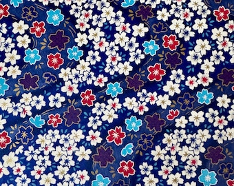 Origami -Yuzen Washi -Chiyogami -Silkscreenpapper -Hobbypapper -Olika storlekar -(M) Vita virvlande sakurablommor på blått mönster #1063