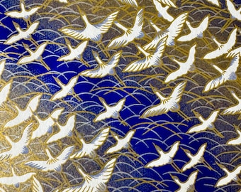 Origami - Yuzen Washi - Chiyogami - Carta serigrafica - Carta artigianale - Varie dimensioni - (M) Gru bianche floccate su flussi dorati e blu Modello n.