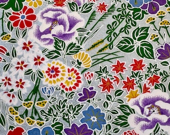 Origami - Yuzen Washi - Chiyogami - Carta serigrafica - Carta da bricolage - Varie misure - (M) Grandi fiori pastello su motivo grigio glitterato n. 1084