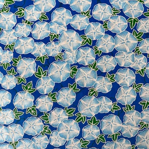 Origami -Yuzen Washi -Chiyogami -Silk Screen Paper -Craft Paper -Various Size -(M) Light Blue Morning Glory on Blue Pattern #719