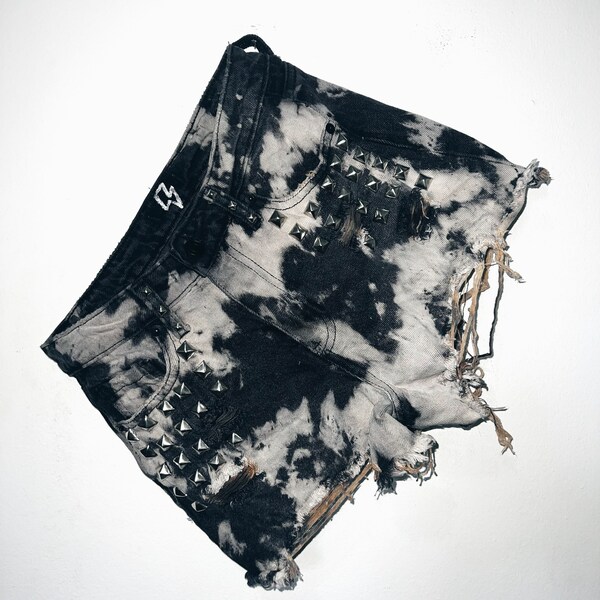 Rusty Nail studded dyed shorts
