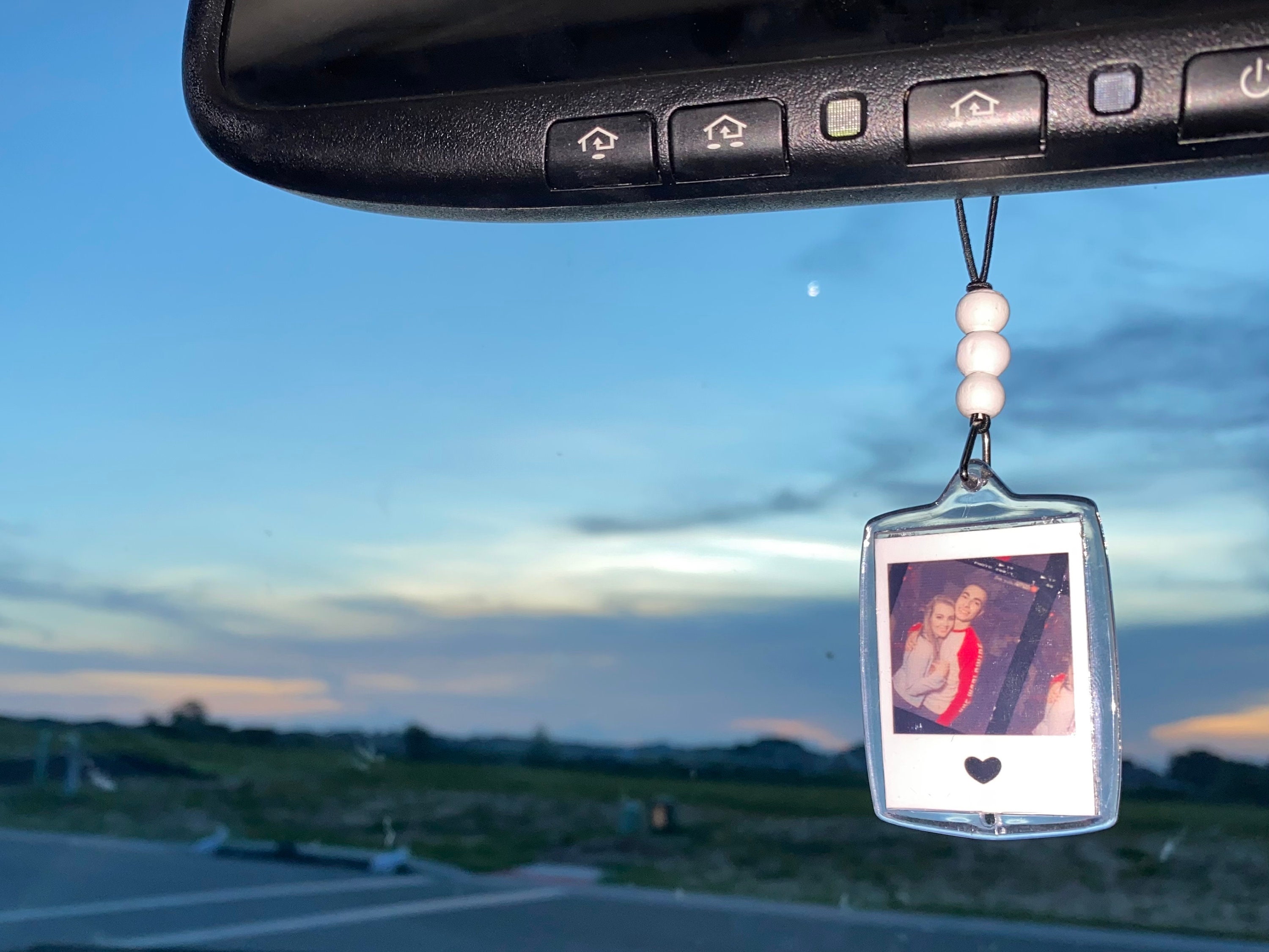 2 Porte-photos Magnétiques Acrylique Pour Voiture - Format 9x6 Cm, Avec Chaînes - Accroche Au Rétroviseur, Pour Photos Famille, Cartes