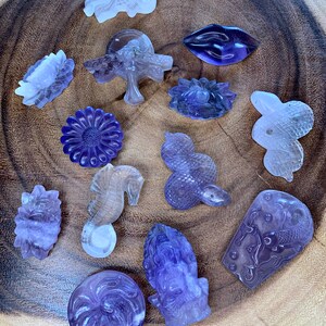 Fluorite Small Death God Carving, Interior Decoration, Energy Stone,  Exquisite Small Gifts, Desktop Small Ornaments - Temu